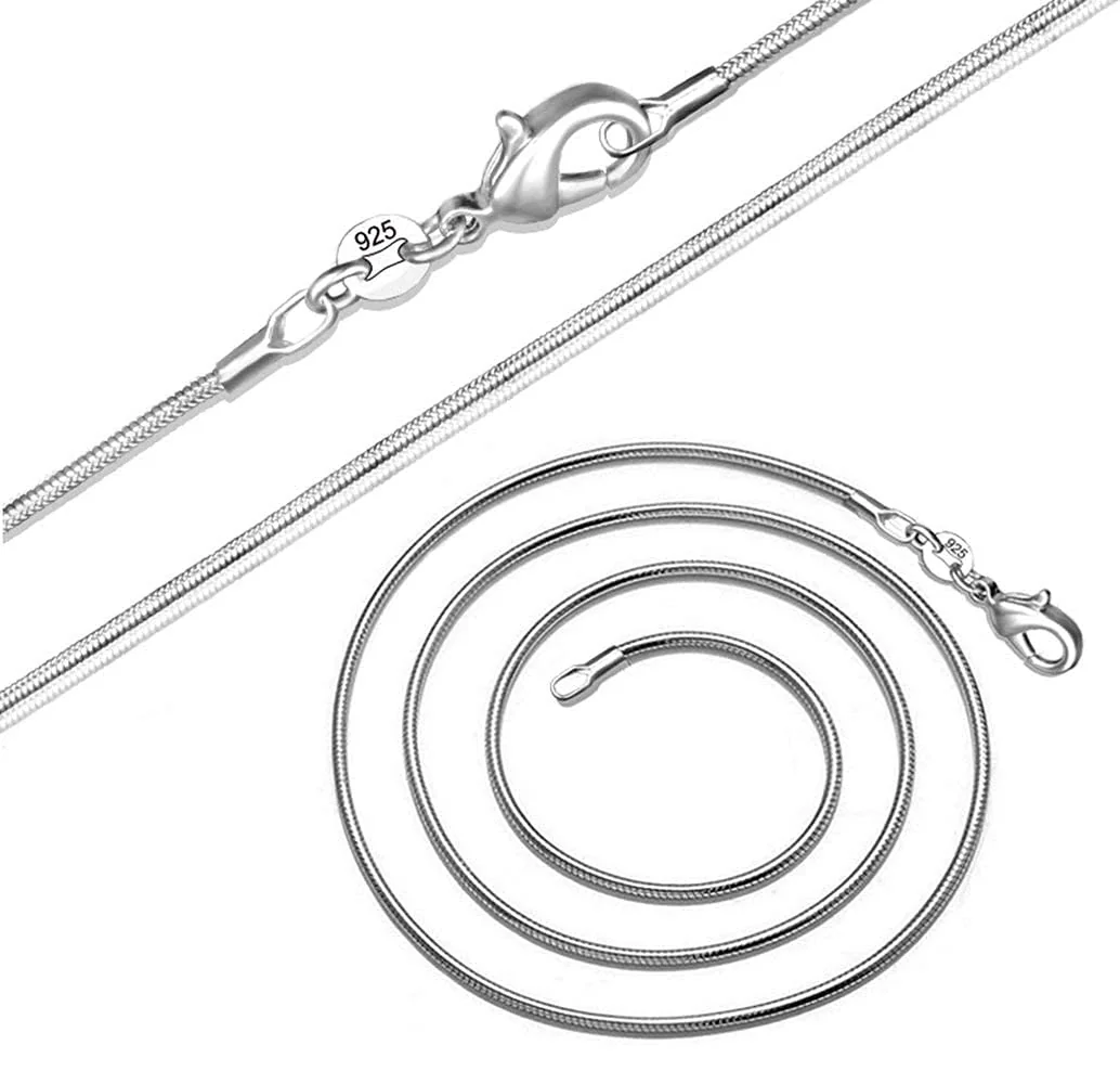 Choosing the Right Style for Your Wardrobe: A Guide to Italian Snake Chains