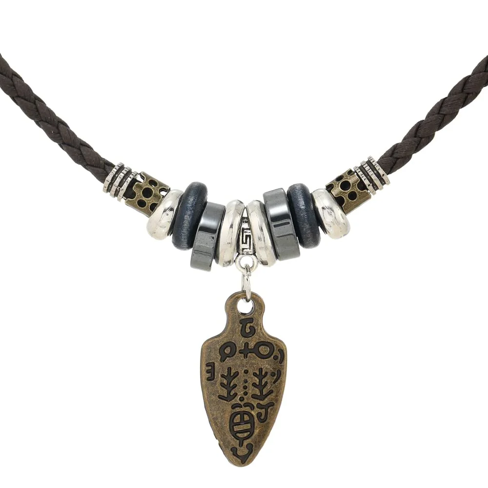 Choosing the Right Leather Necklace for Your Wardrobe