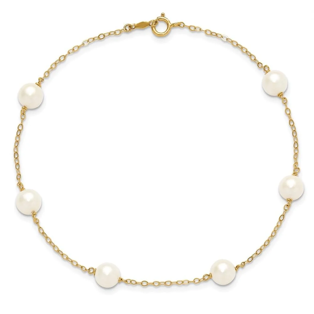 Choosing the Right Mother’s Day Gift: A Guide to Yellow Gold and White Pearls