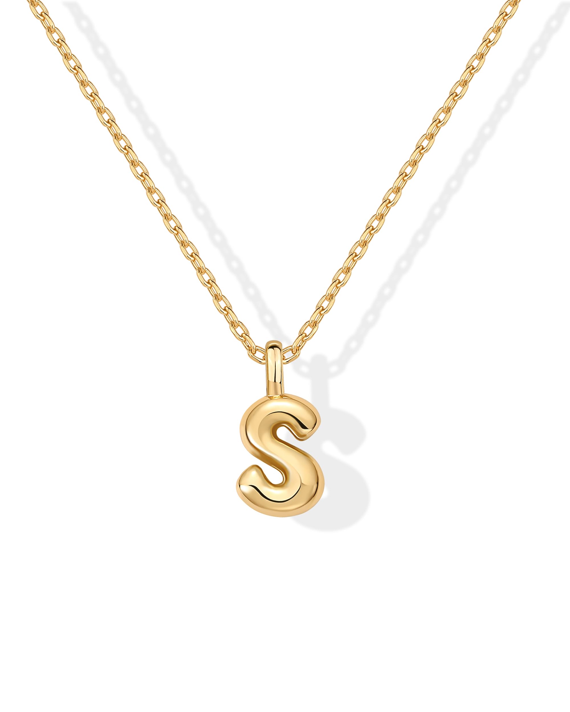 Choosing the Right Dainty and Bold Combination in Jewelry