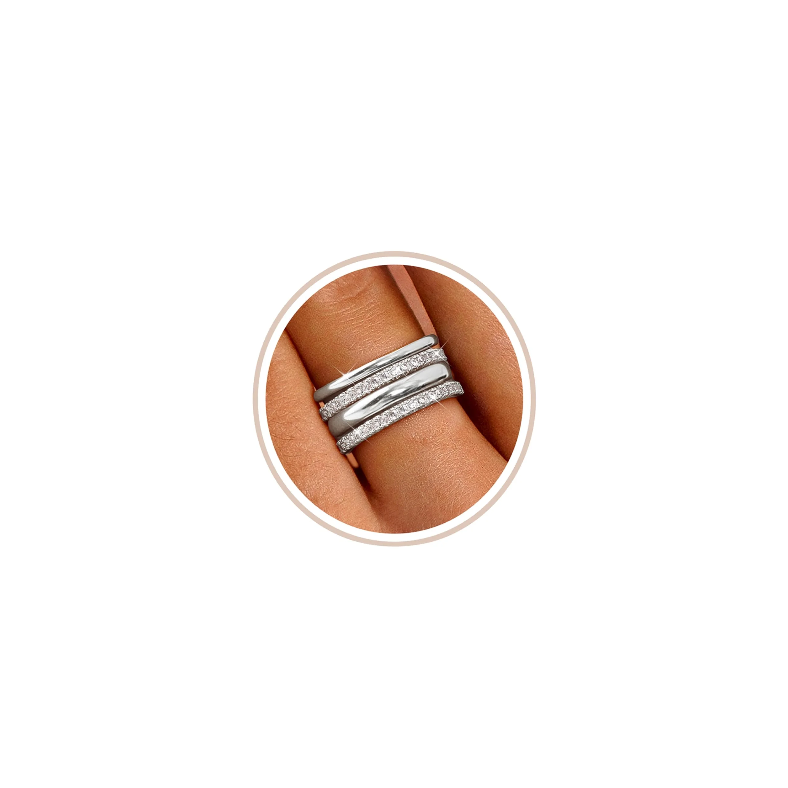 Choosing the Right Stackable Jewelry for Your Wardrobe