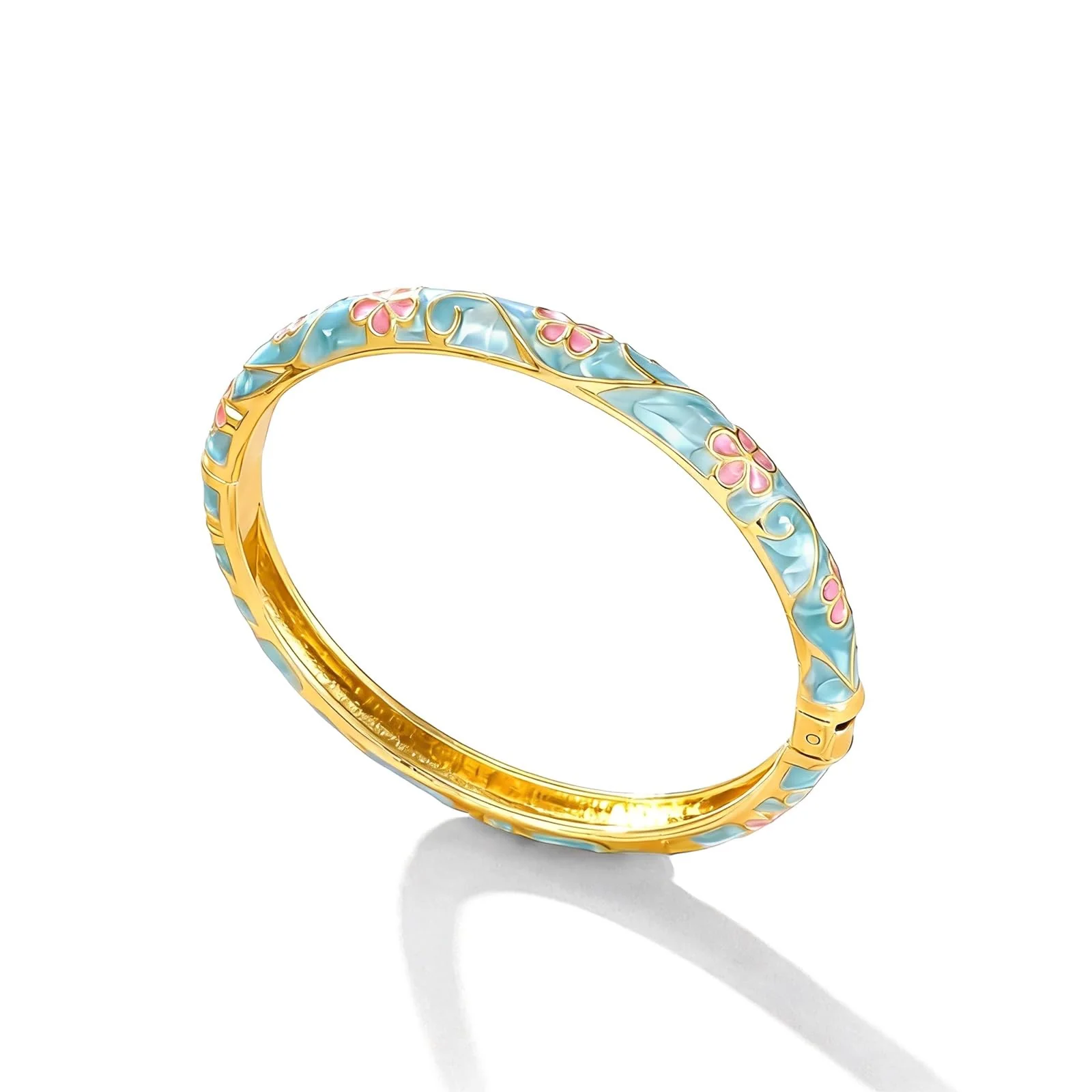 Choosing the Right Vintage-Inspired Bangle