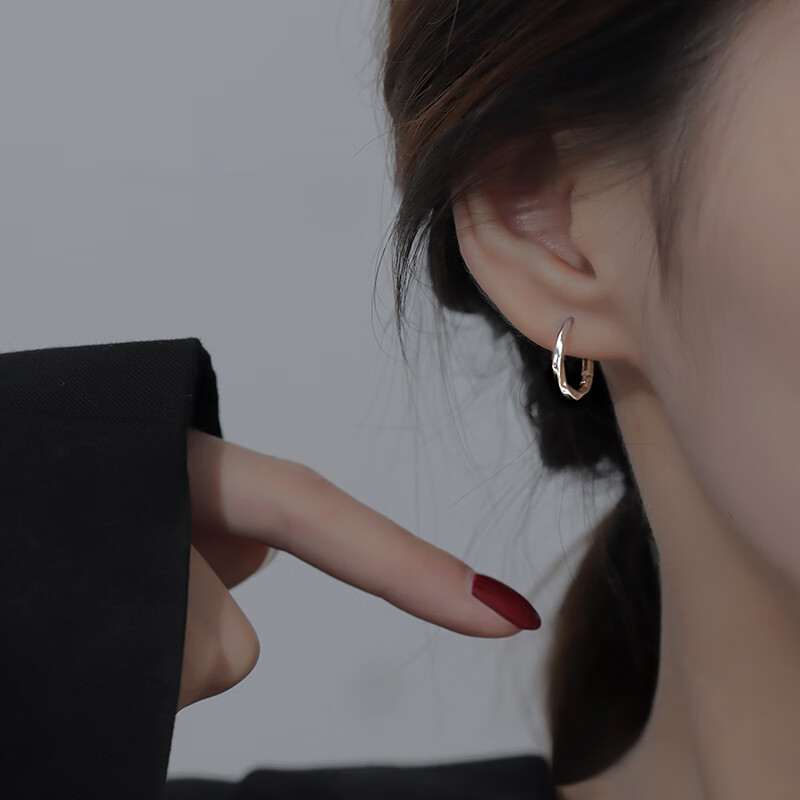 Mimic Minimal Chic: S925 Sterling Silver Mobius Earring for Women